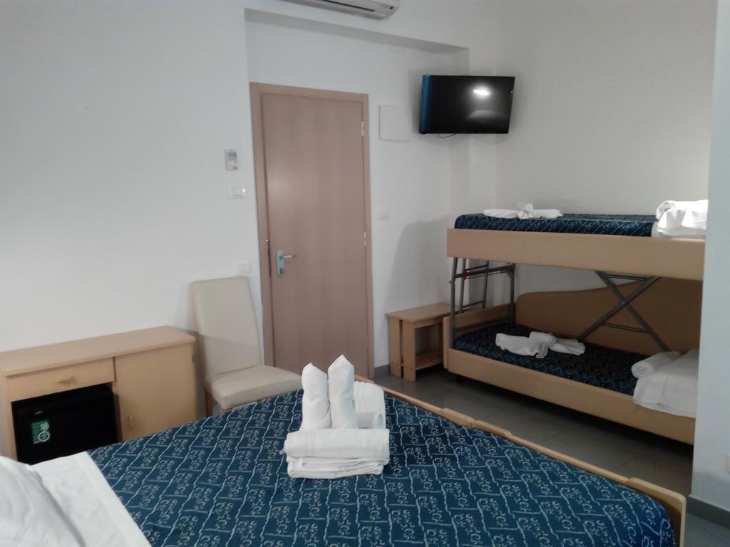 Hotel Nautilus Cattolica Exterior photo