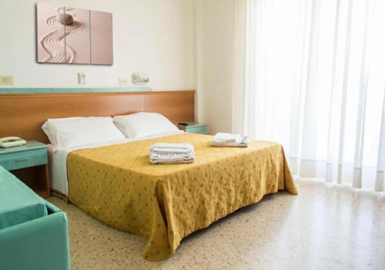 Hotel Nautilus Cattolica Exterior photo