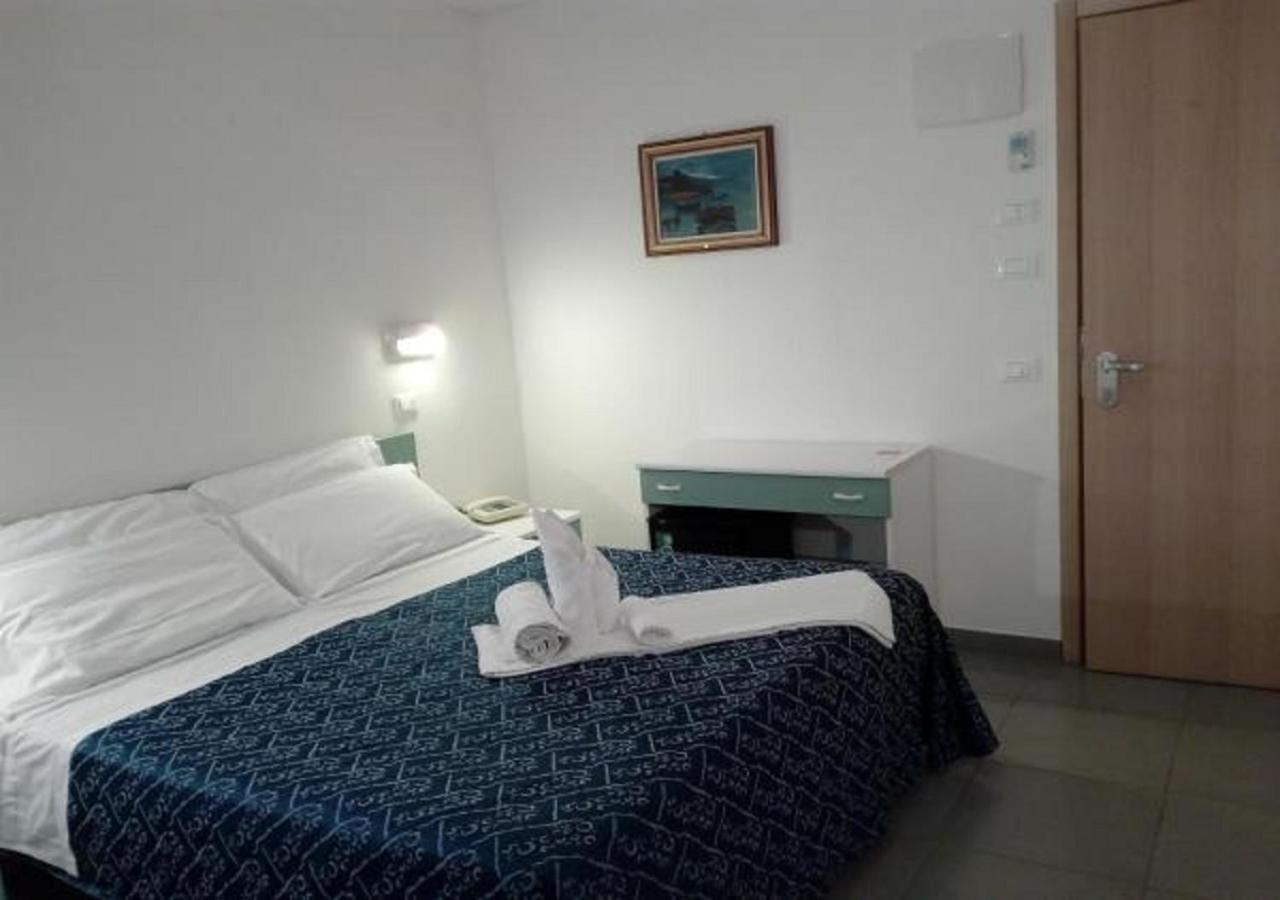 Hotel Nautilus Cattolica Exterior photo