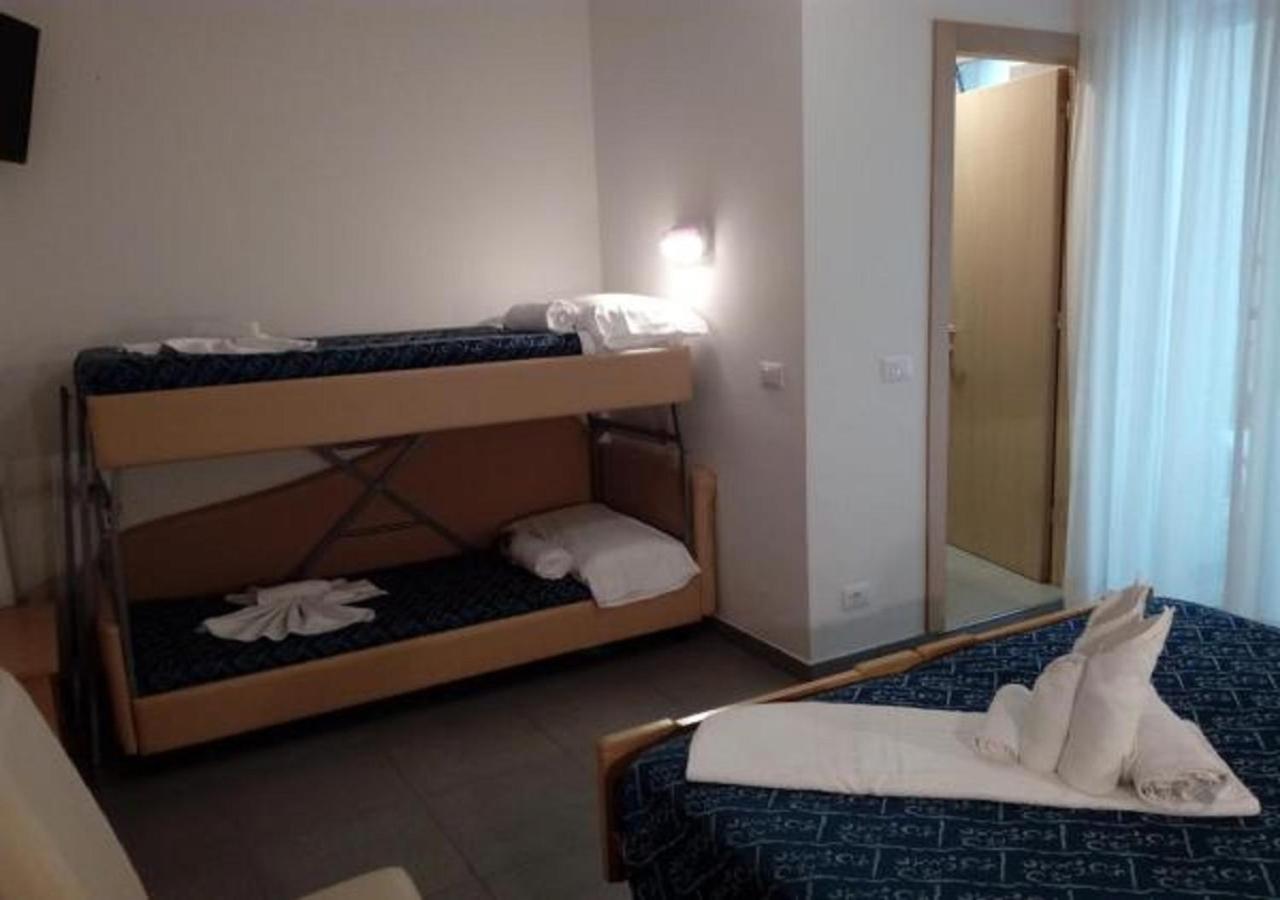 Hotel Nautilus Cattolica Room photo